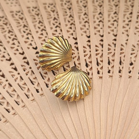 Vintage Jewelry - Vintage Clip on Earrings
